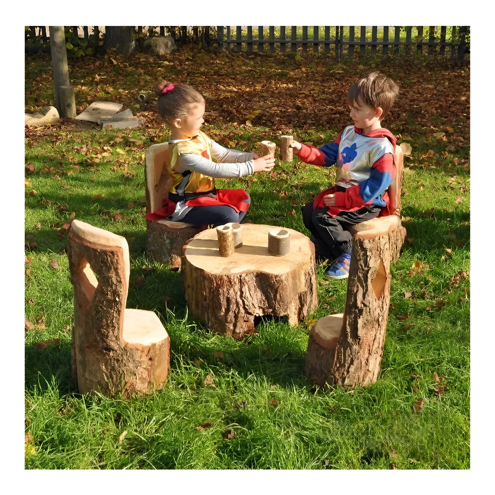 Small Knights Of The Round Table and Chairs - 5 Piece Set - Garden furniture