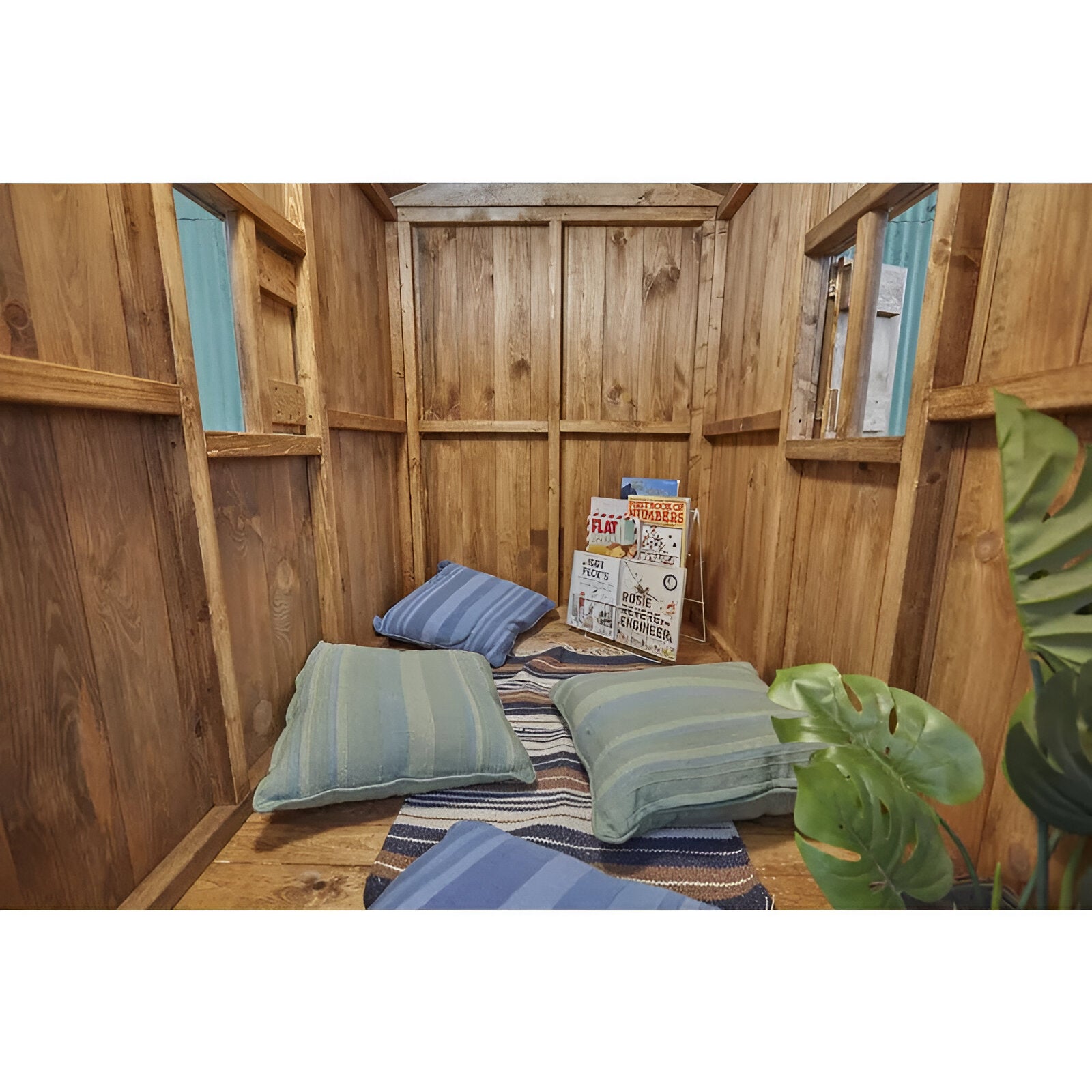 Shepherds Hut - Outdoor Dens & Playhouses