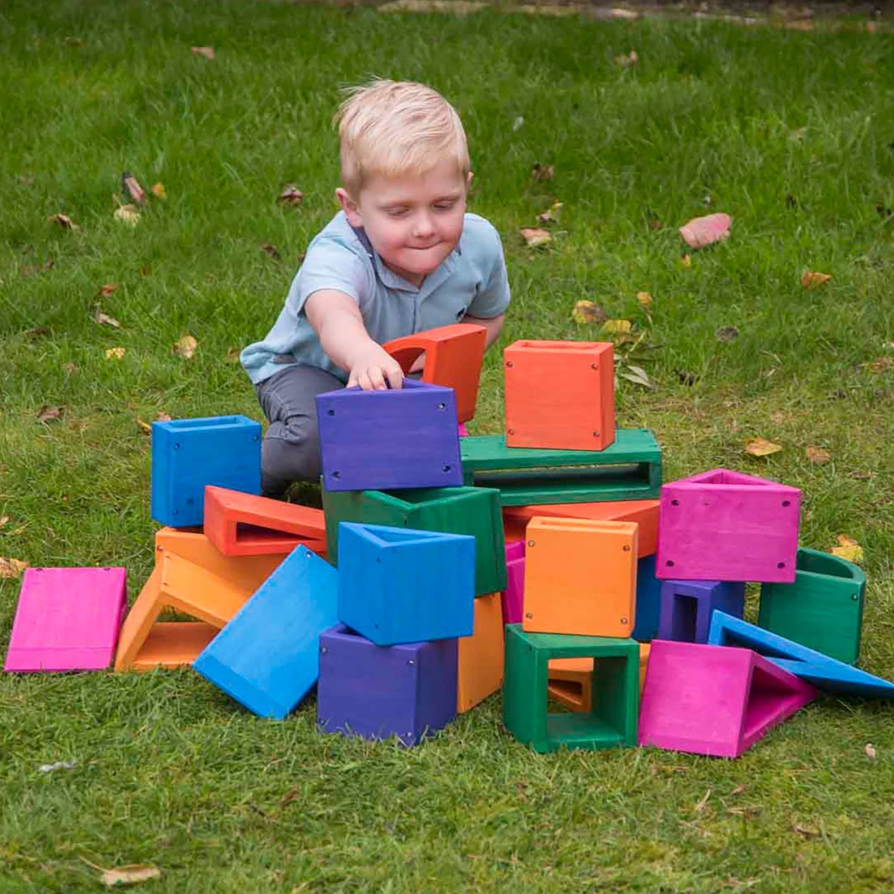 Outdoor Colourful Hollow Building Block Set - 27 Pieces - Building blocks